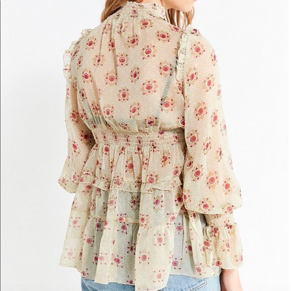 UO RUFFLE TOP - Picture 3 of 6